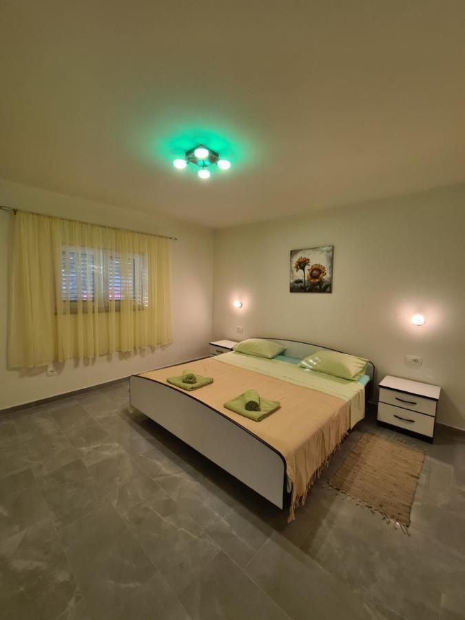 Apartments Kresan Sukošan Esterno foto